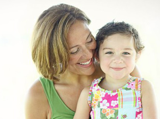 img-bella-and-mom
